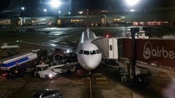 Air Berlin Flugzeug bei den Startvorbereitungen